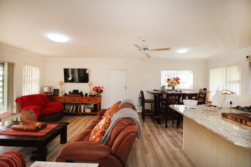 2 Bedroom Property for Sale in Fraaiuitsig Western Cape